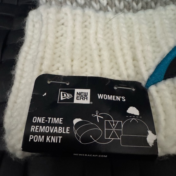 New Era NFL Carolina Panthers Cuff Beanie Toboggan Winter Hat Womens Blue White - Picture 3 of 6